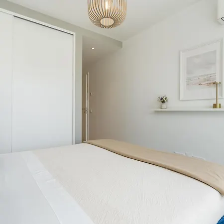 Apartment Luxury And Comfort Next To The Historic Center #1954