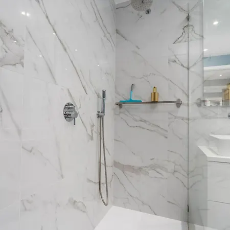 Luxury And Comfort Next To The Historic Center #1954 Lagos